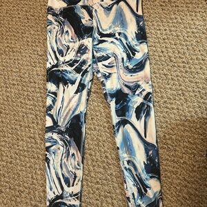 Stylish Marble Print Fabletics Leggings